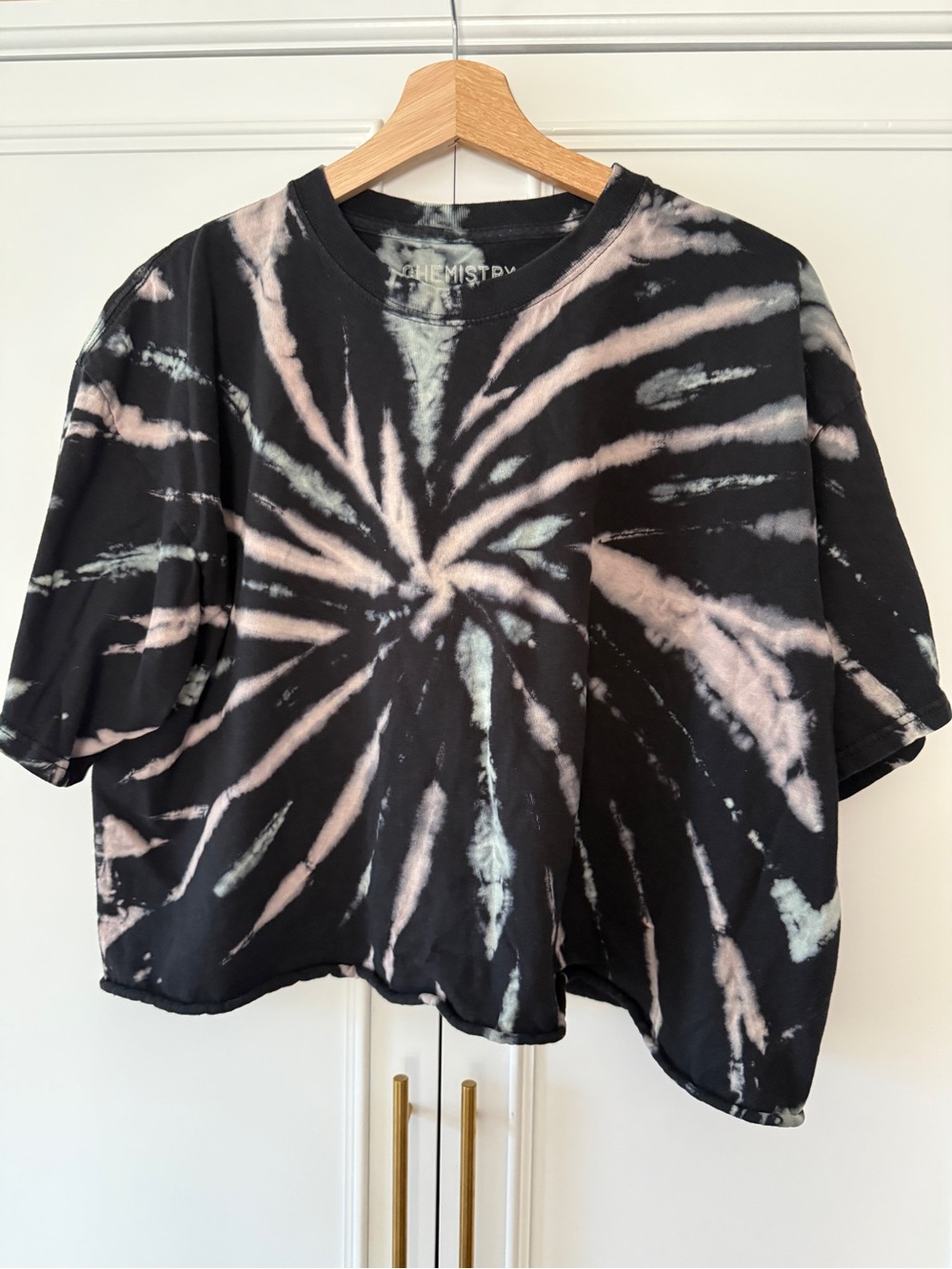 Chemistry Black Tie-Dye Crop Tee with Pastel Pink and Mint